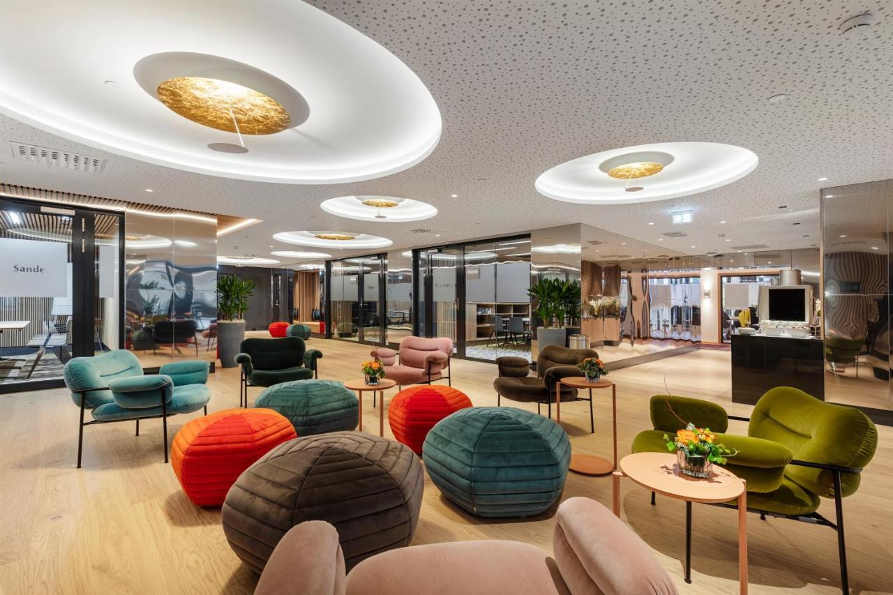 Hotel Alexandra لوين المظهر الخارجي الصورة